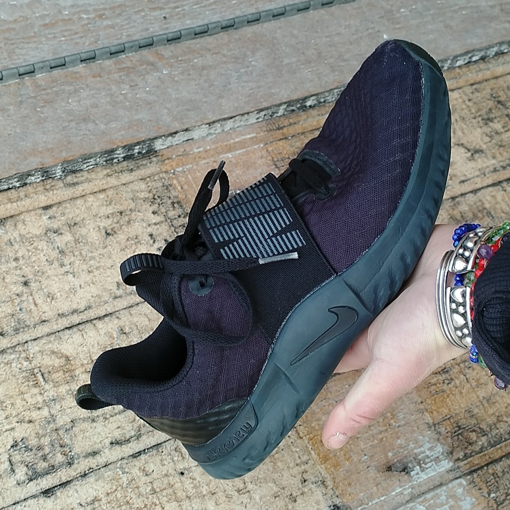 Nike renew black athletic sneakers running shoes women's 7.5 - Picture 2 of 10